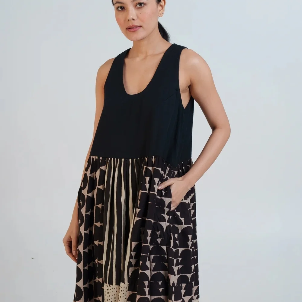 Erica Dress Patterned Maxi Dress - Picture 6 of 7
